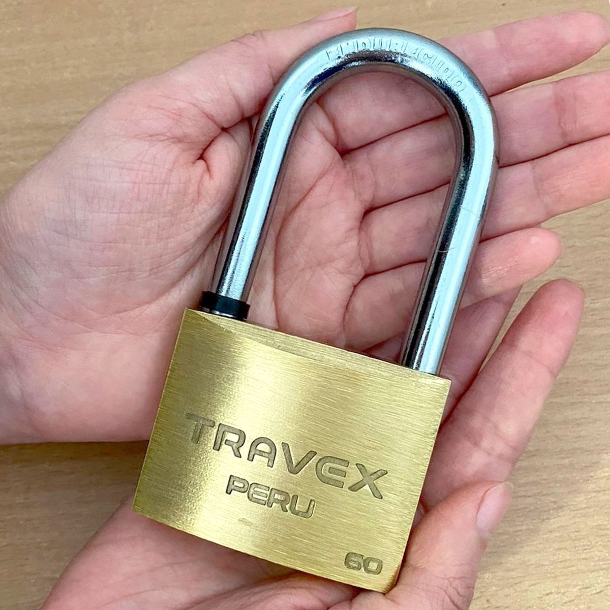 TRAVEX - Candado de Arco Alto Travex 60 mm