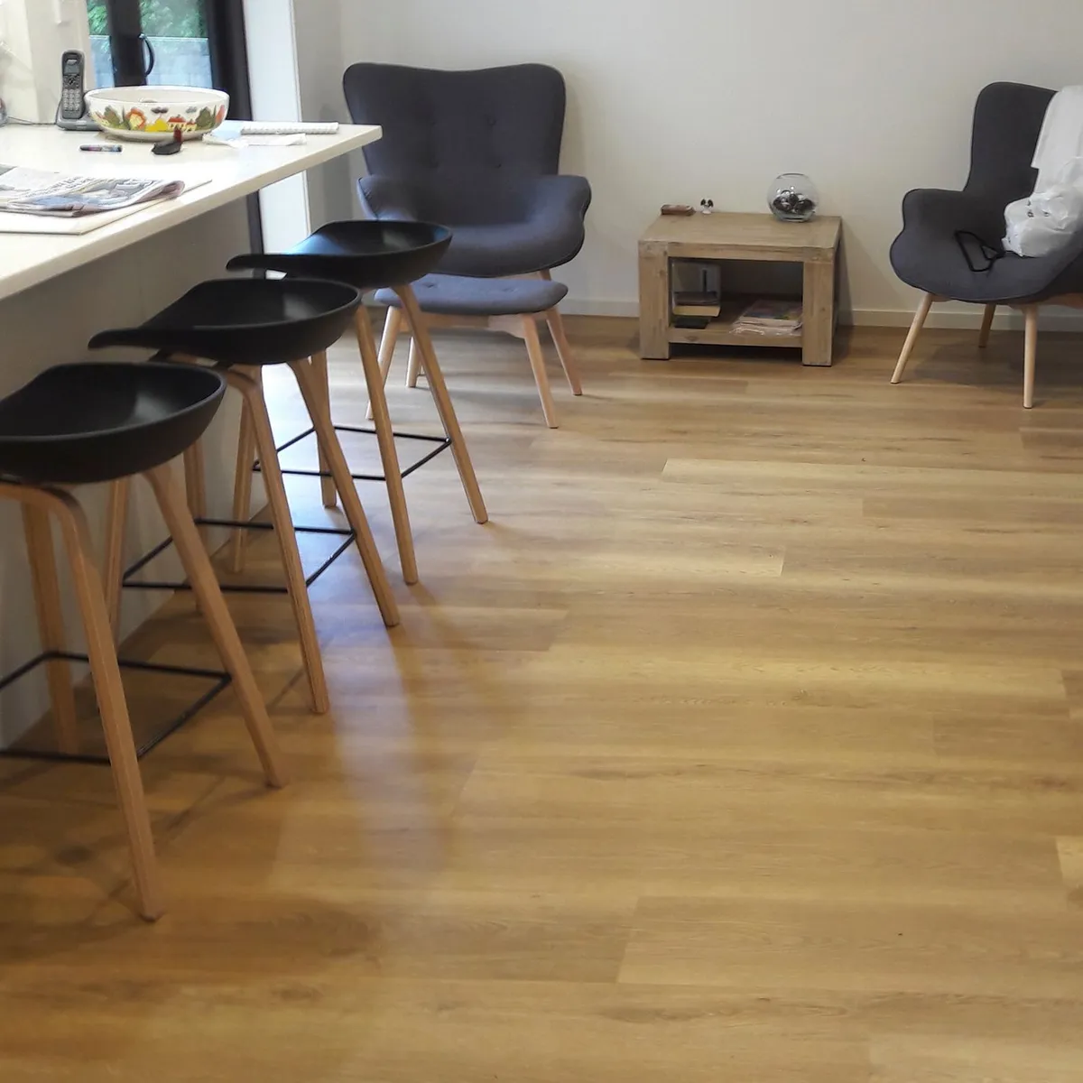  - Piso Vinílico Roble Liso 1.6mm