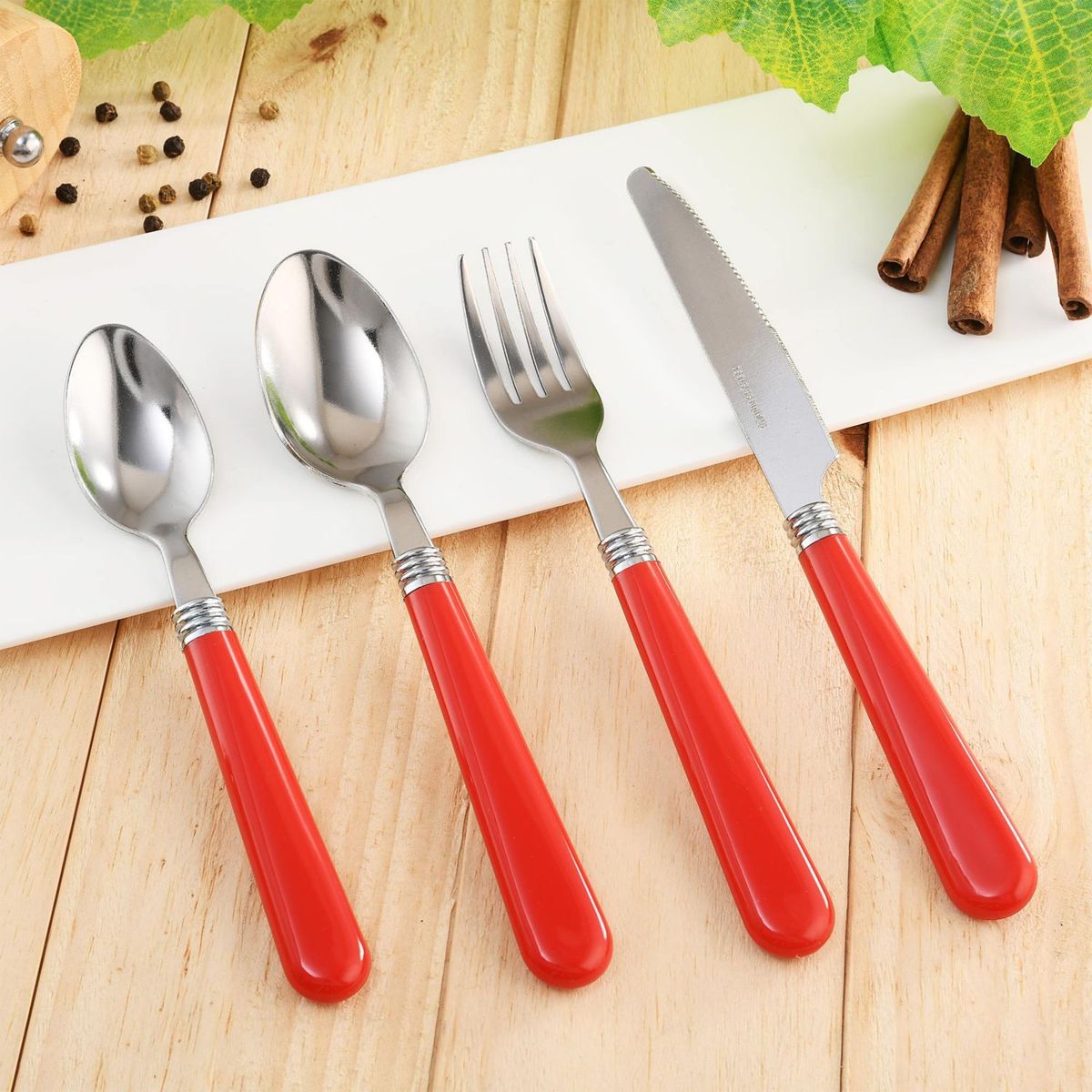 JUST HOME COLLECTION - Juego de Cubiertos 16 Piezas Rojo