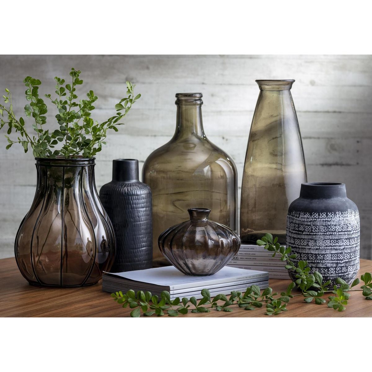 HOMY - Botella Retro Vidrio Humo 25x43cm