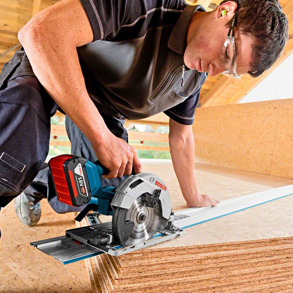 BOSCH - Sierra Circular Inalámbrica Bosch GKS 16.5mm 18V