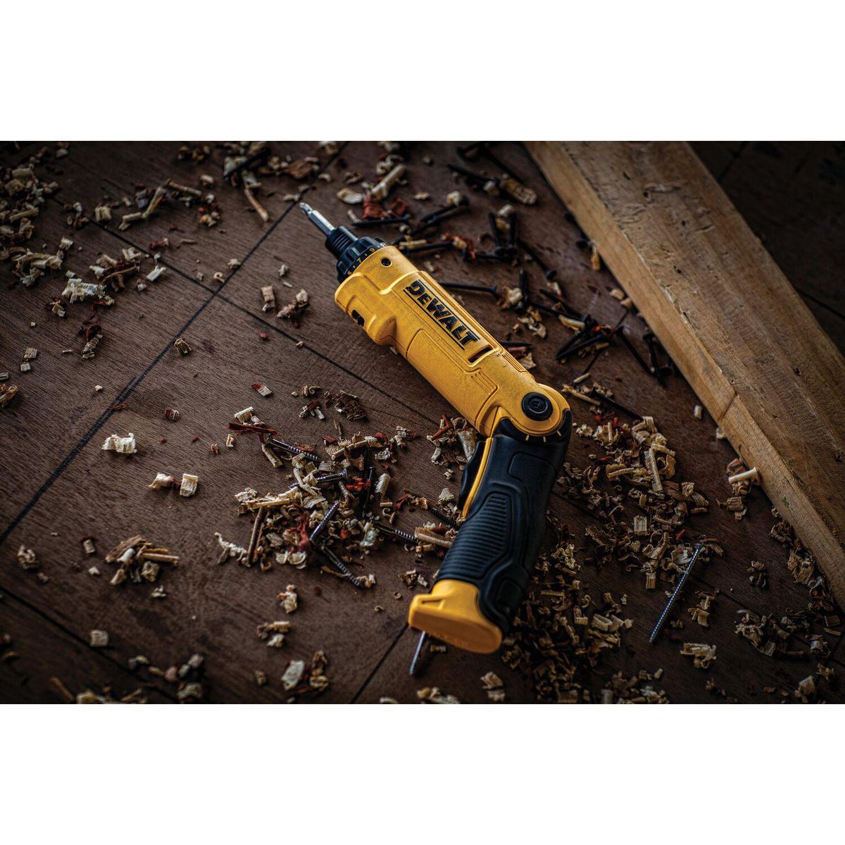 DEWALT - Atornillador 8V DCF008-B2 DeWalt