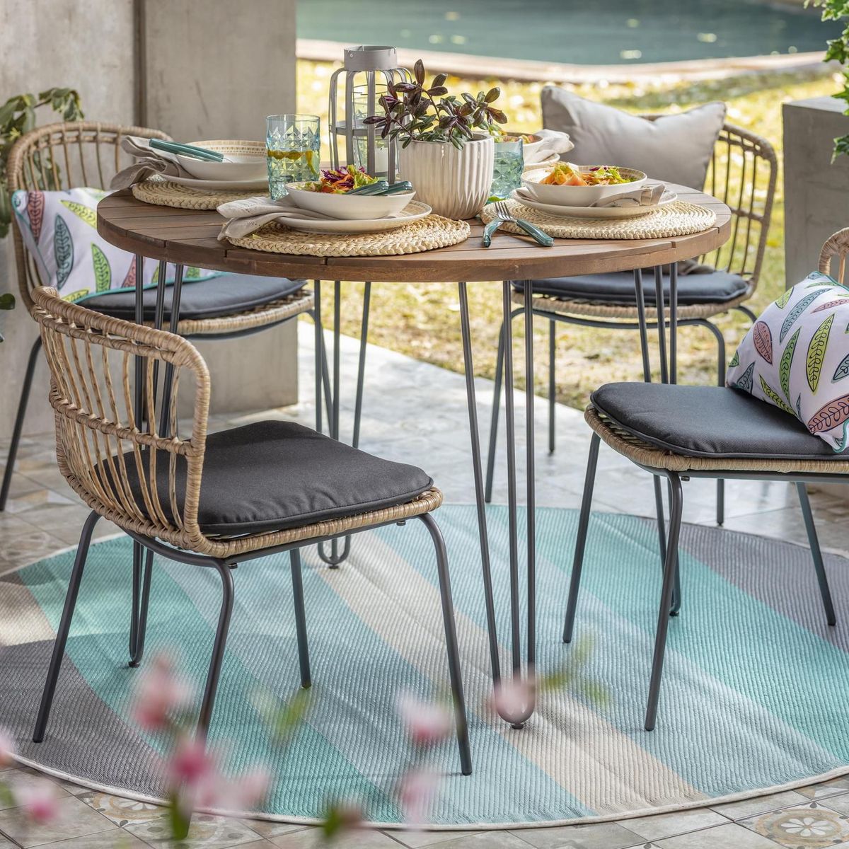 JUST HOME COLLECTION - Mesa de Terraza Zagoria de Madera Redonda 105CM