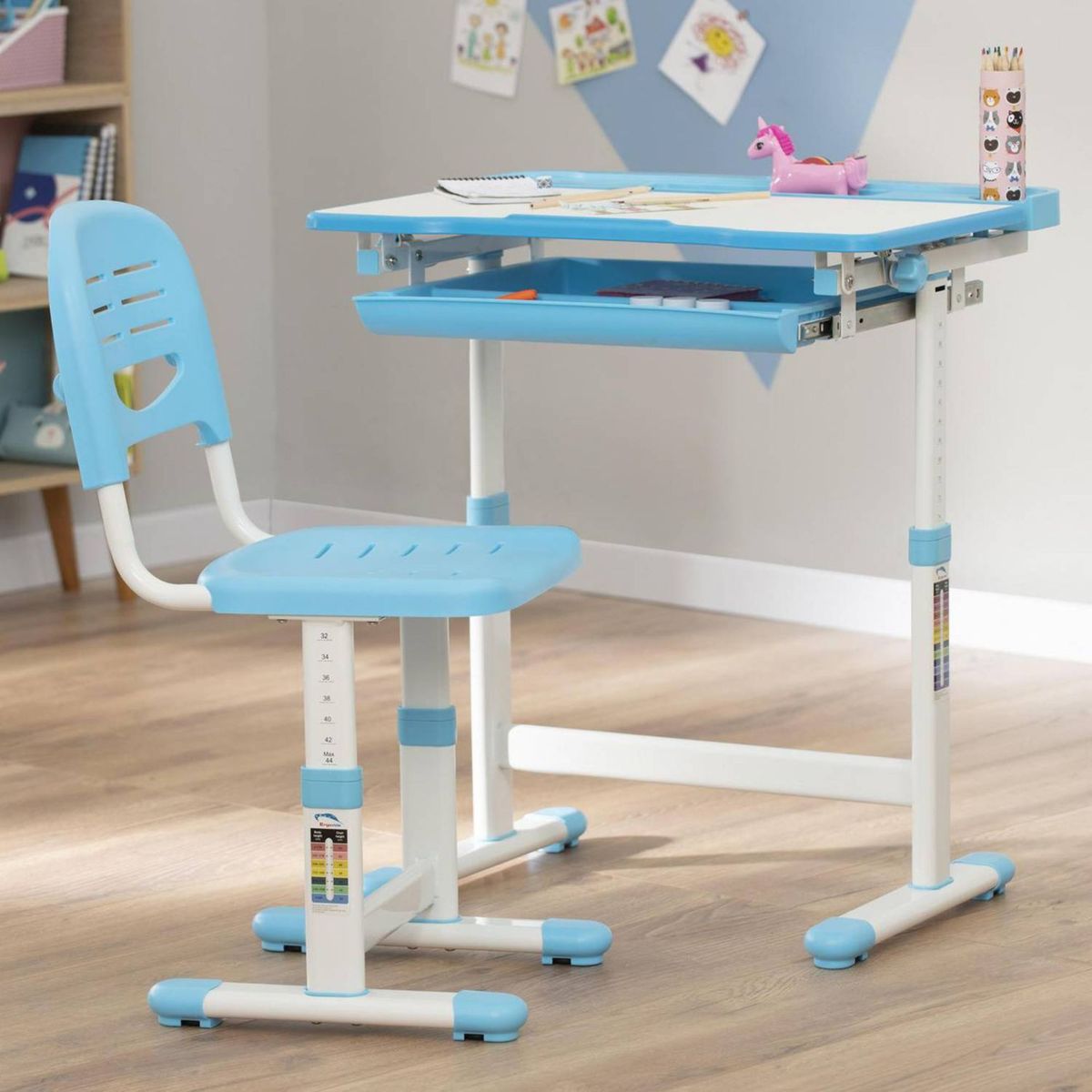 JUST HOME COLLECTION - Escritorio Infantil Azul + Silla ajustable con pizarra