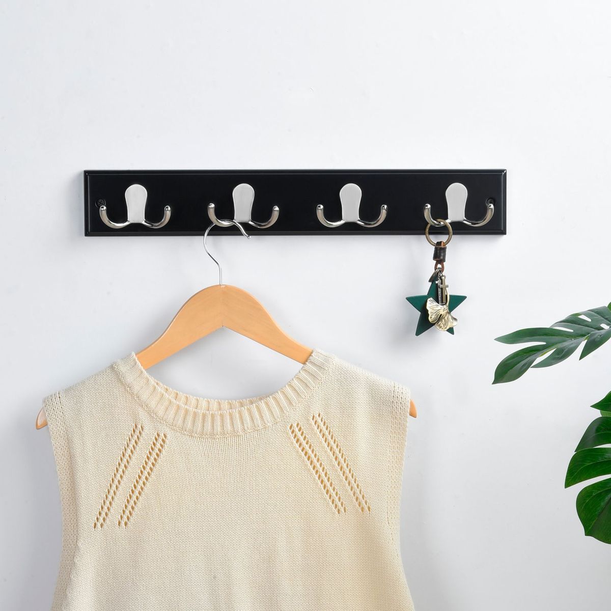 JUST HOME COLLECTION - Perchero de Pared 4 Ganchos Doble Negro