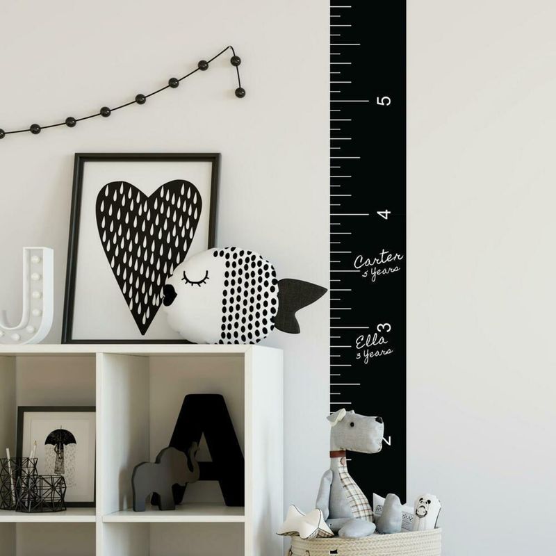 ROOMMATES DECOR - Papel Autoadhesivo Tabla Crecimiento para Tiza