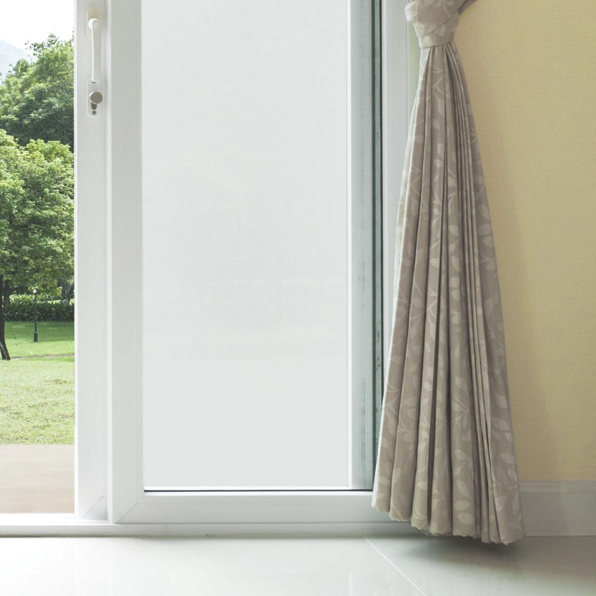 ROOMMATES DECOR - Papel Tapiz Lámina Pavon