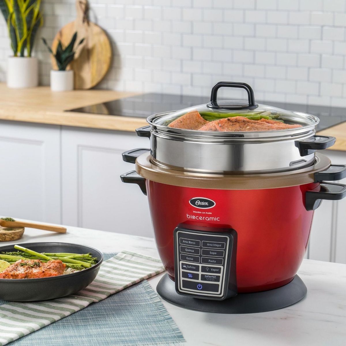 Olla Arrocera Multifunción 10 en 1 2.2L CKSTRC9030R053 Roja, marca OSTER - Foto Principal