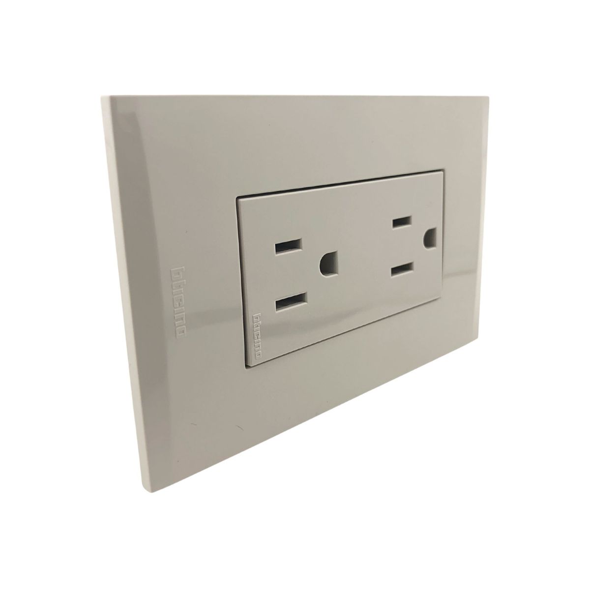 BTICINO - Tomacorriente Doble Americano Modus 4 Arena