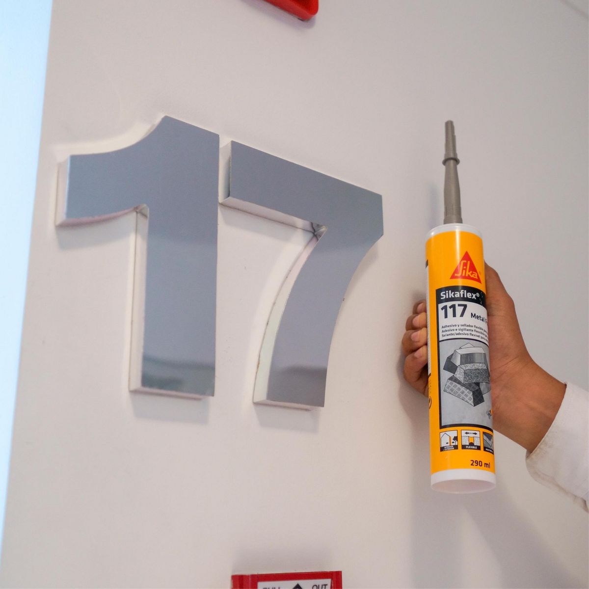 SIKA - Adhesivo Para Pegado de Metales Sikaflex 117 Metal Force 290ml