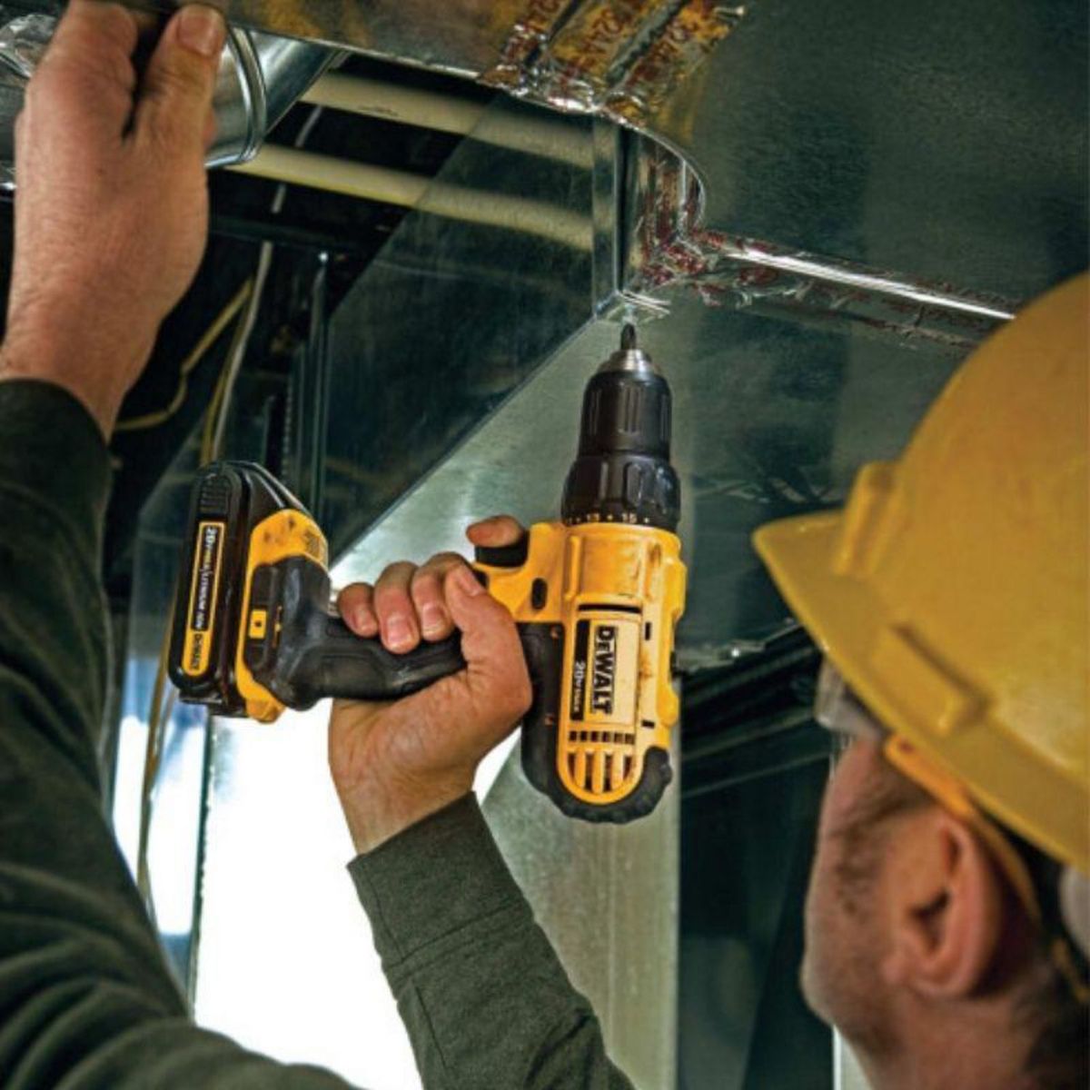 DEWALT - Taladro Atornillador Inalámbrico Dewalt Max 1/2" 20V Dewalt+ Set De 18 Piezas Puntas