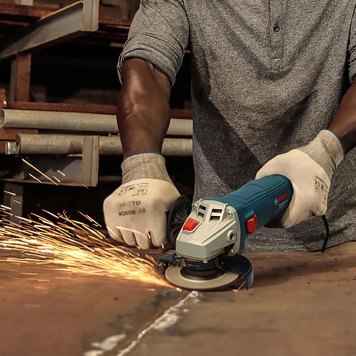 BOSCH - Taladro Percutor Eléctrico Bosch 1/2" 750W GSB 16 RE + Amoladora 4.5" GWS 700 + Maletín Bosch