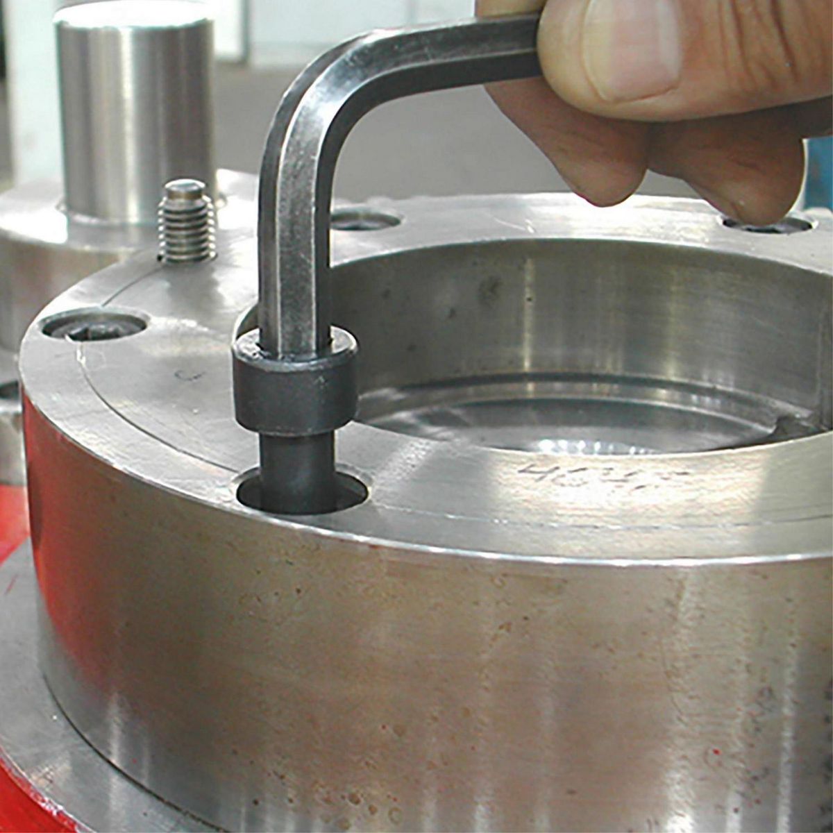 MAMUT - Perno Socket UNC 5/16x2 1/2 2 unid