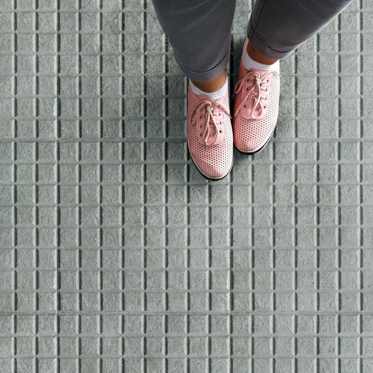  - Loseta Cuadricula Rústico Gris 40x40cm