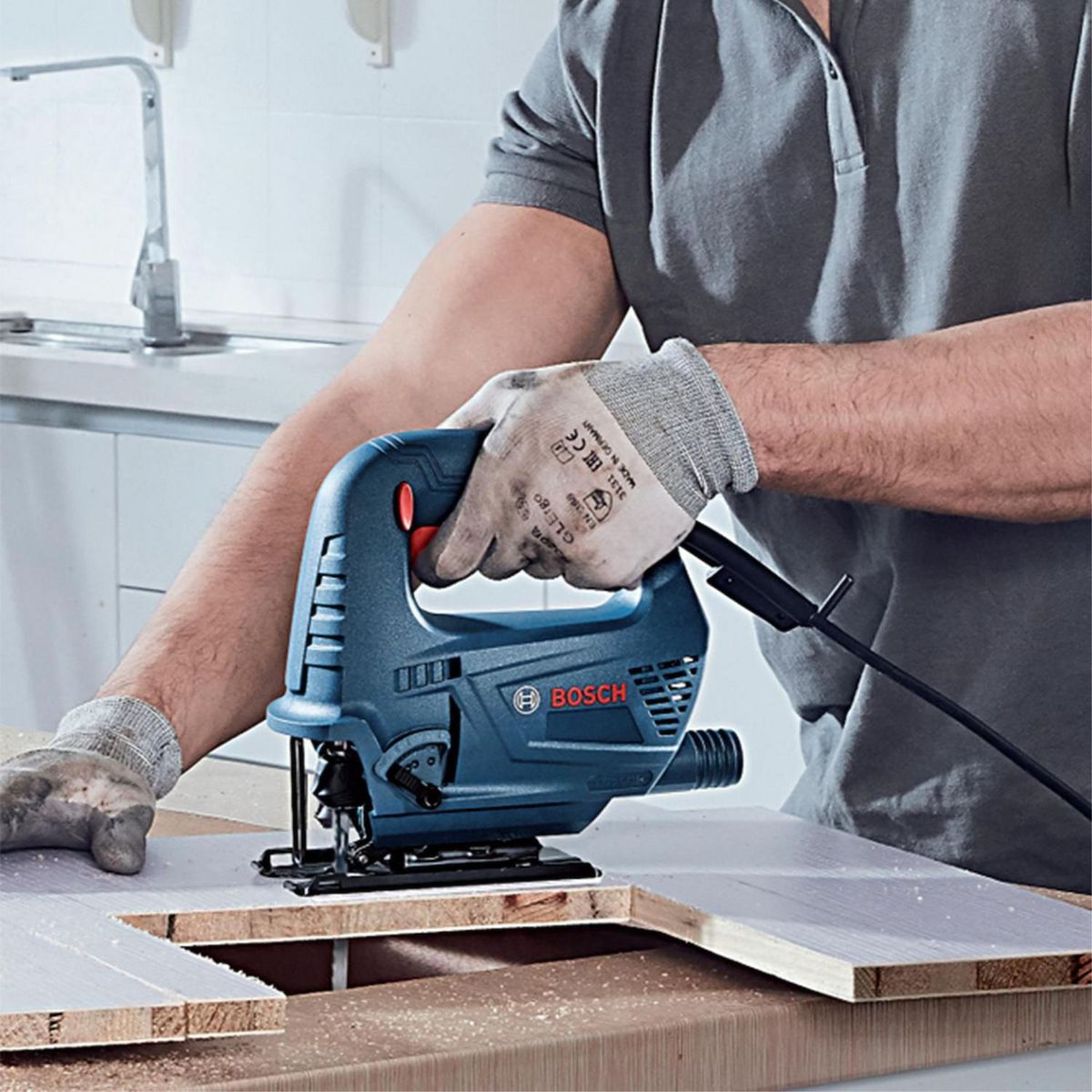 BOSCH - Sierra Caladora Eléctrica 500W Bosch