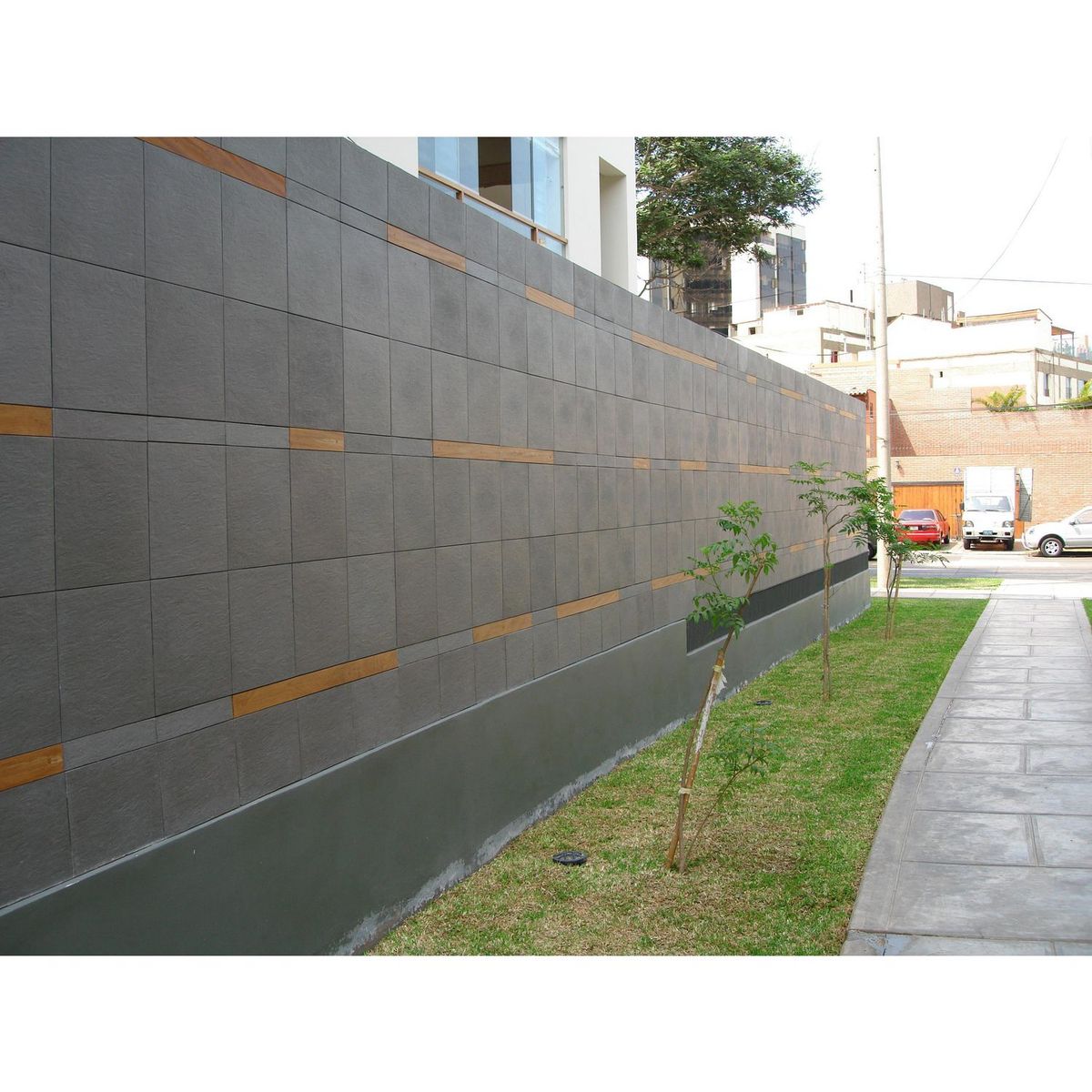 SPAZIO - Laja Fina Gris Oscuro 40x40cm 0.32m2