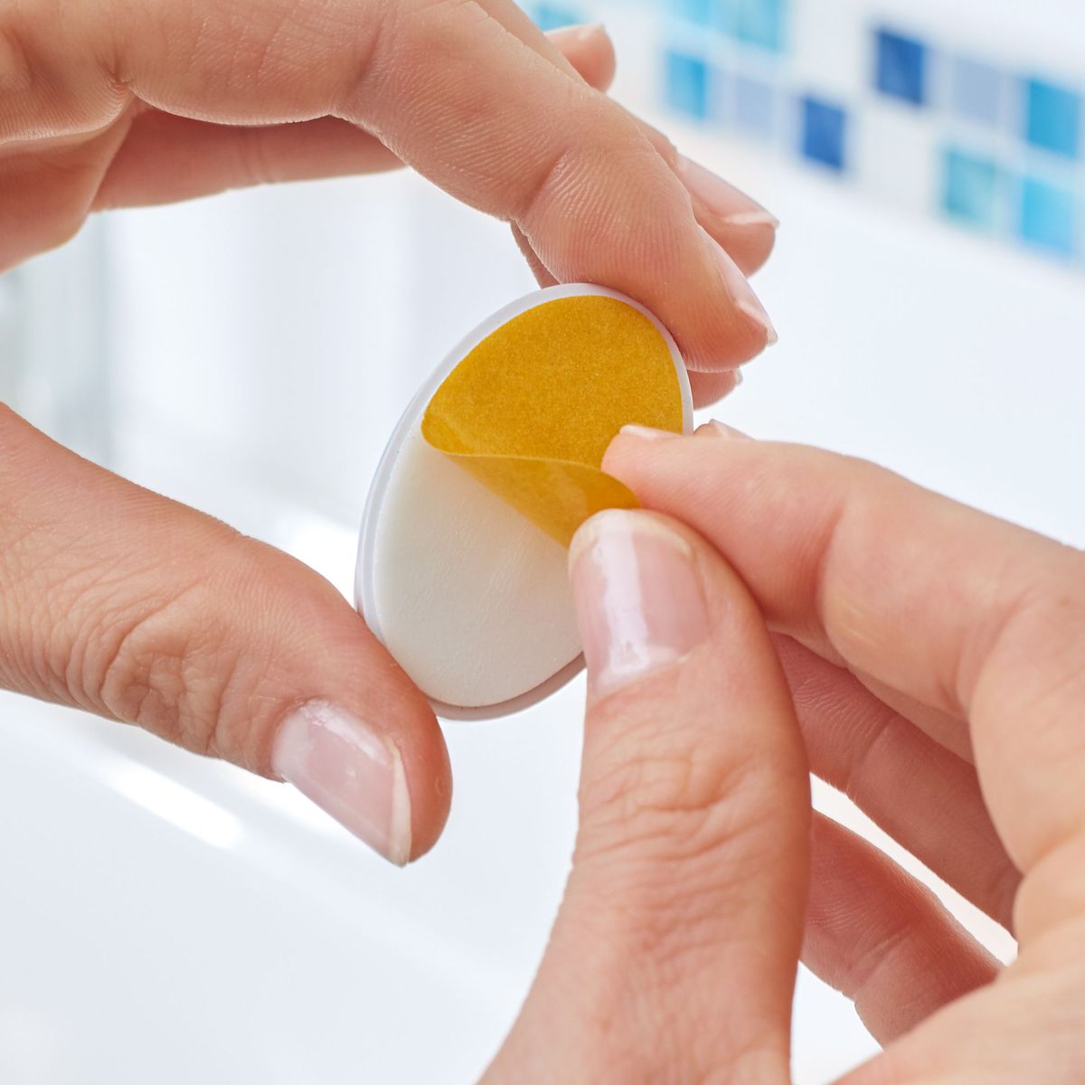 TESA - Gancho Plástico Permanente Ovalado S x 2 unid.