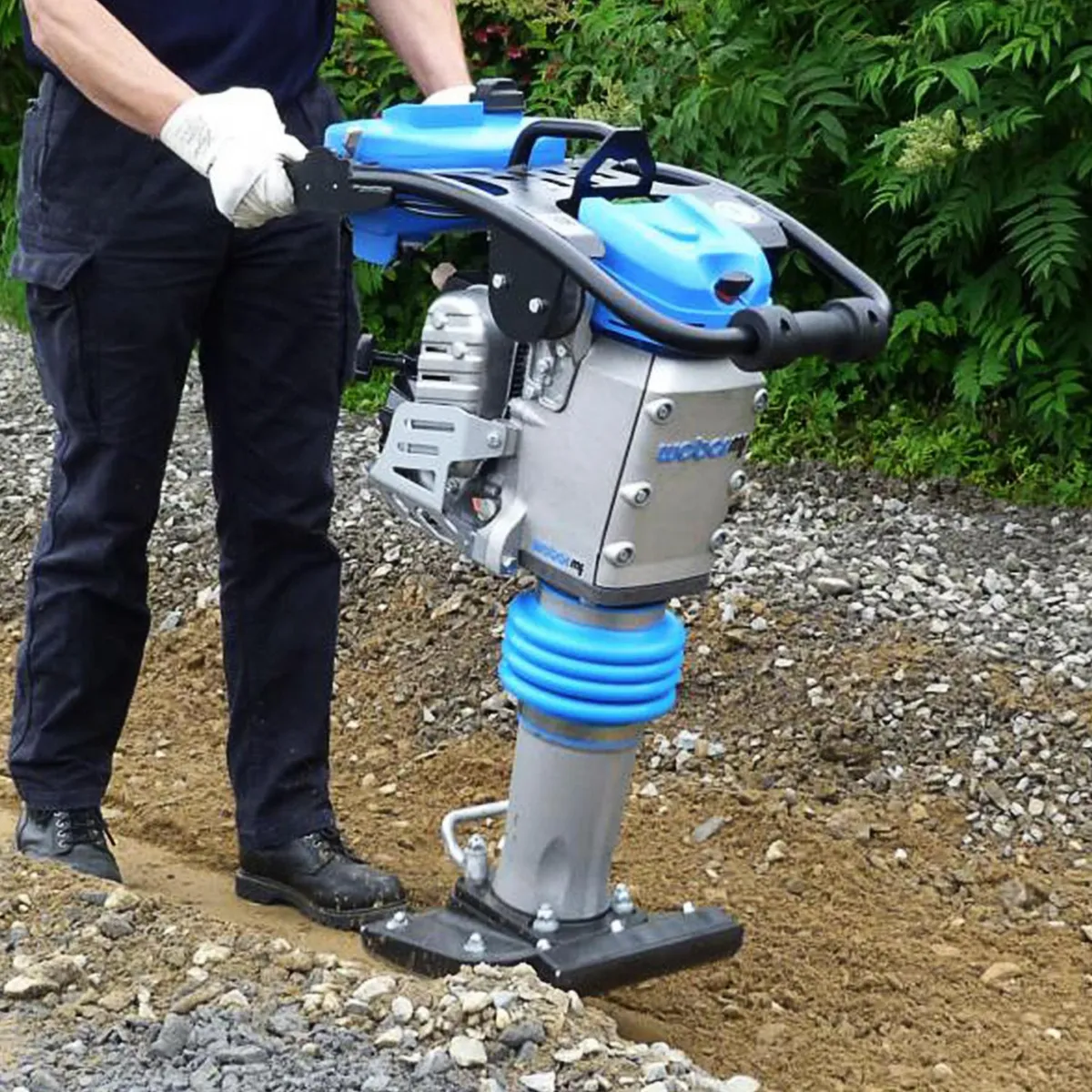 WEBER - Vibroapisonador a Gasolina 4HP con Motor Honda SRV-660HD Weber