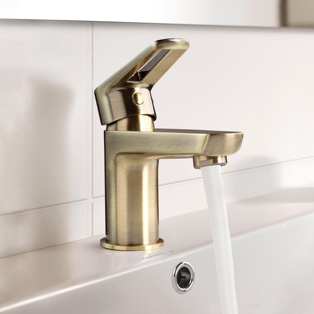  - Mezcladora Monocomando para Lavatorio Tempra Dorado