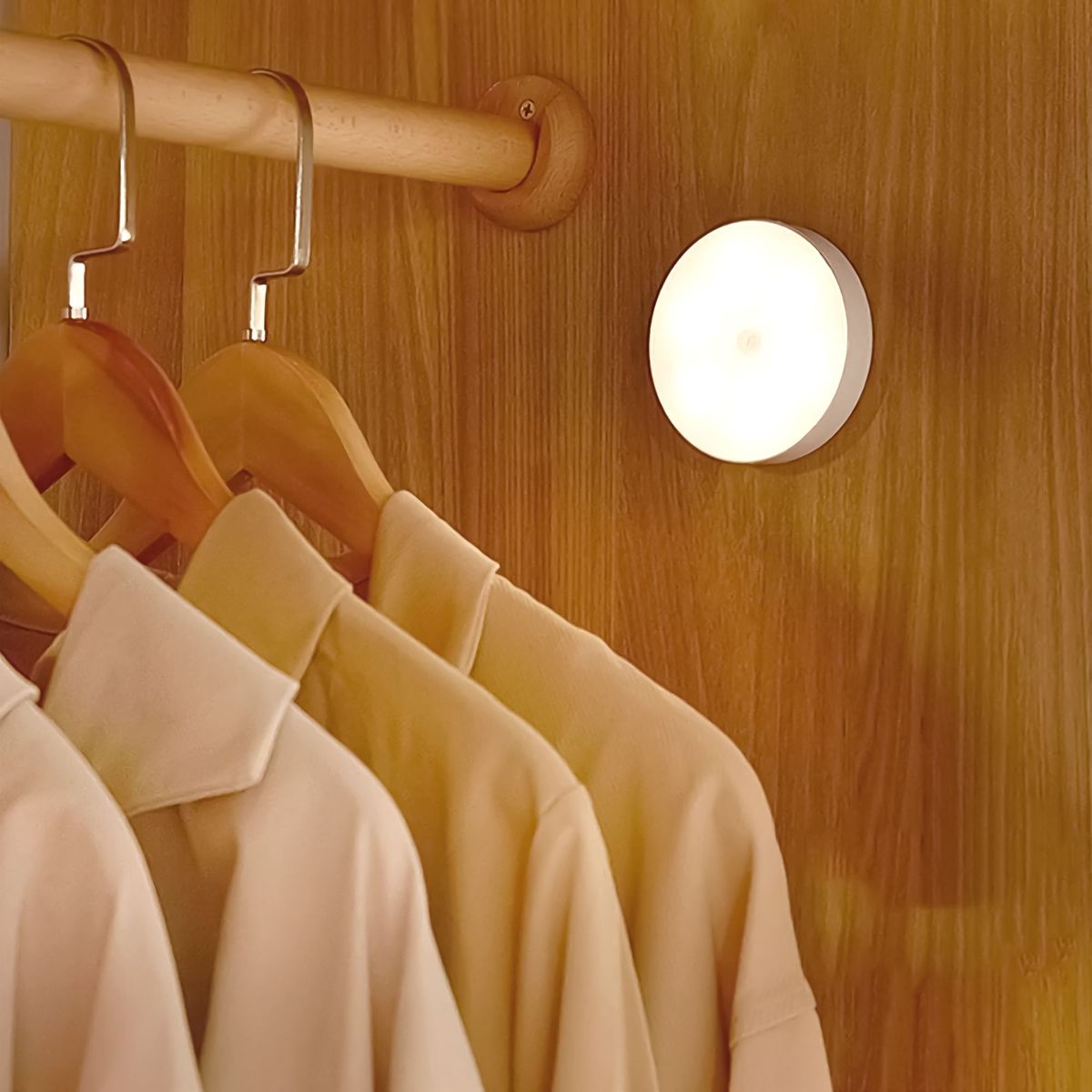 ILUMA - Luz Guía con Sensor de Movimiento Magnético