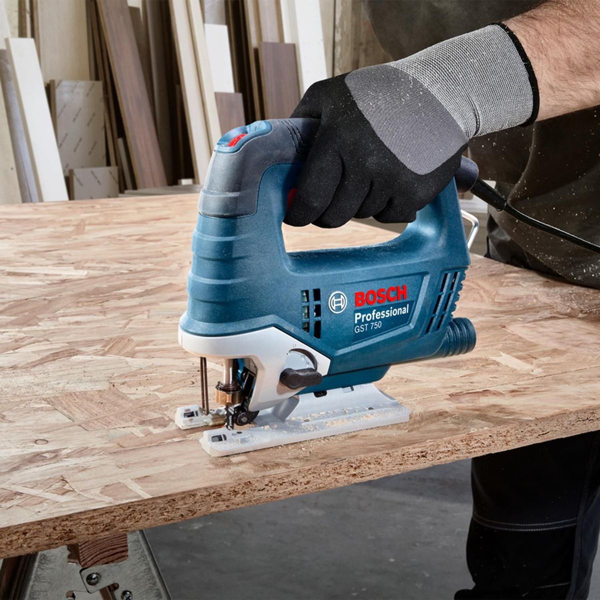 BOSCH - Sierra caladora Bosch GST 750 - 520W + 1 hoja sierra