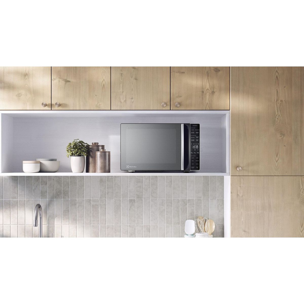 ELECTROLUX - Horno Microondas Electrolux 31L 1200W EMDY31S2MXM