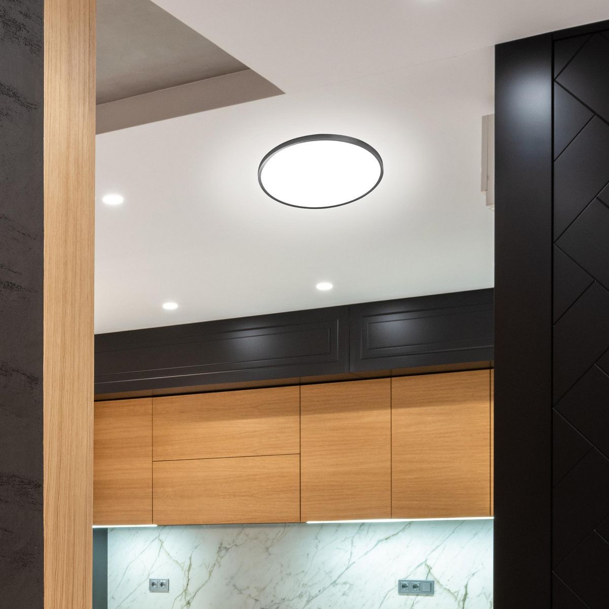 ILUMA - Downlight Luz Fría 18W Negro