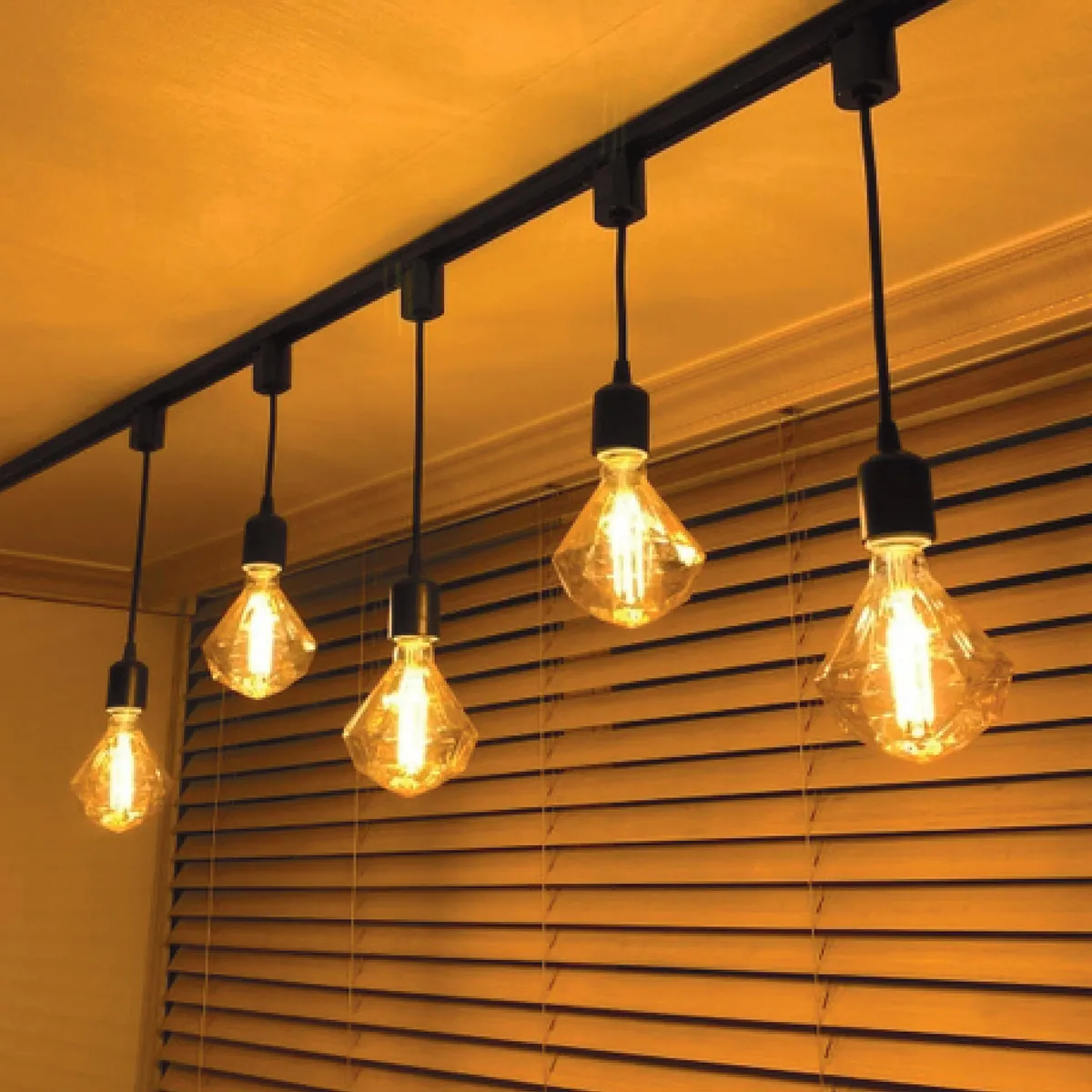 ILUMA - Foco LED Vintage Diamante