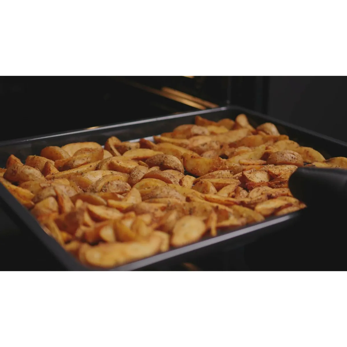 TEKA - Horno Eléctrico Empotrable Teka Multifunción AirFry 70Lt Negro HLB 8416