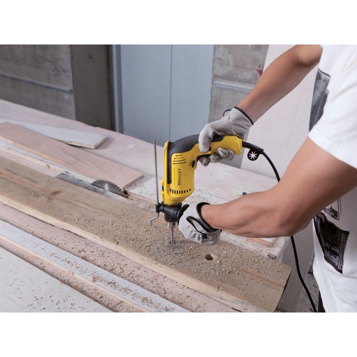 STANLEY - Taladro Percutor Stanley + Amoladora Stanley + Sierra Circular Stanley