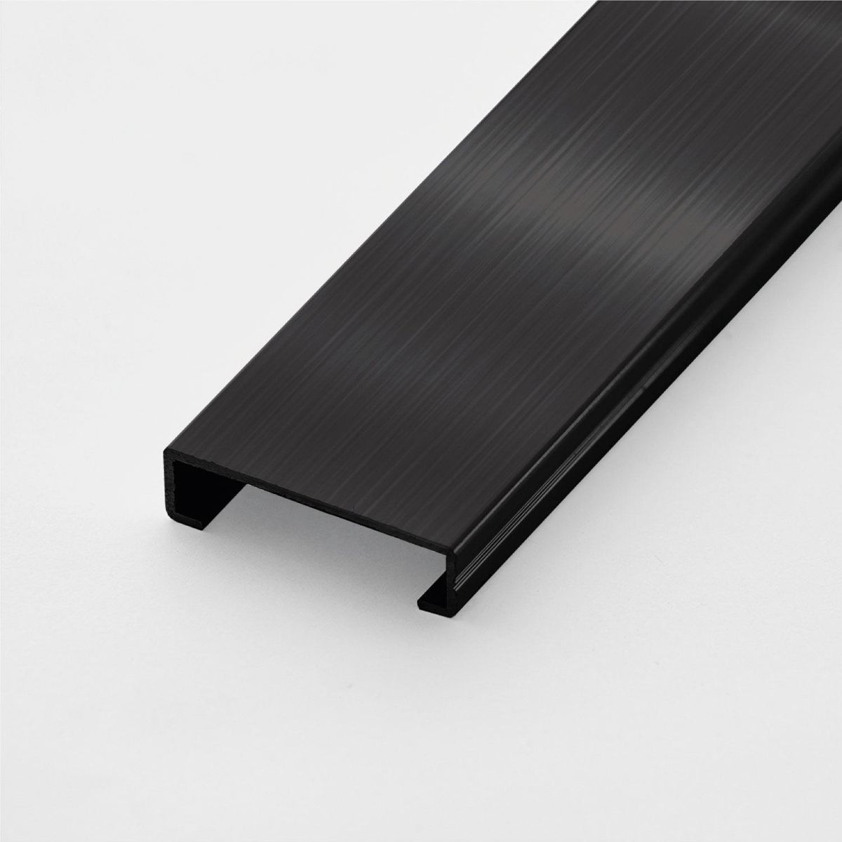 KANTU - Decorado Recto Negro Brillante