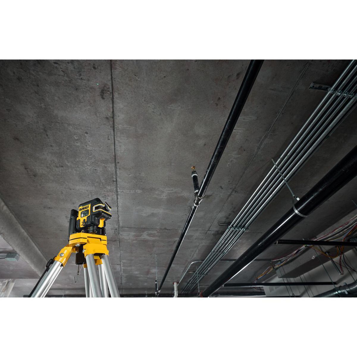 DEWALT - Nivel Laser 1H 1V 2P 30M Verde USB