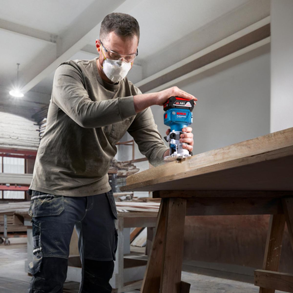 BOSCH - Fresadora Bosch GLF 18V-8 SB