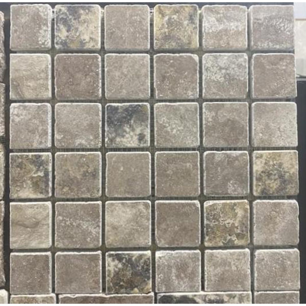  - Porcelanato Volcano 30.5x30.5 cm Cepillado Tomboleado 0.93 m2