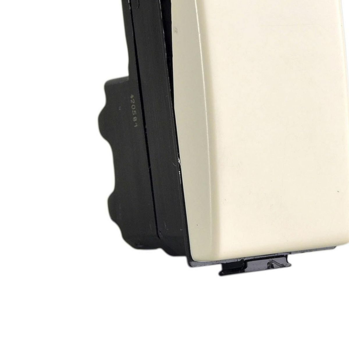 BTICINO - Dado Interruptor 4 Vias Matix Marfil