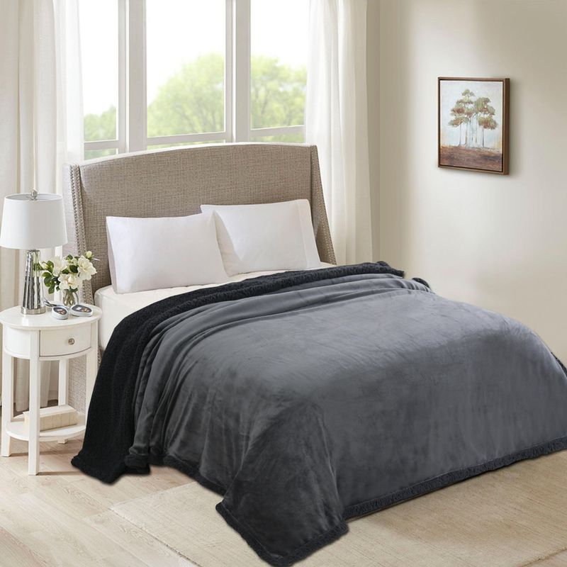 JUST HOME COLLECTION - Frazada Flanel Sherpa Silver 2 plazas