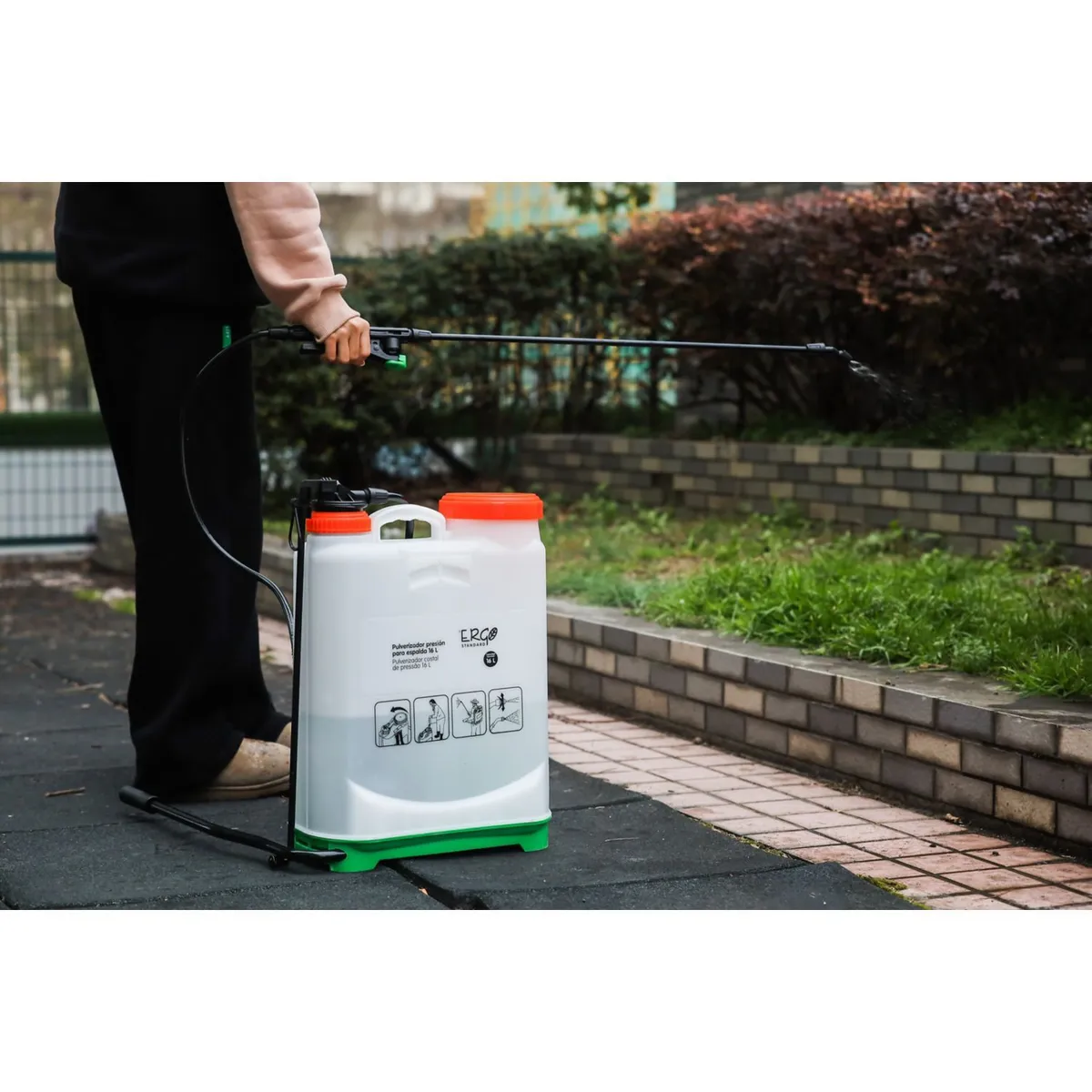 ERGO - Pulverizador Manual a Presión para Espalda 16L