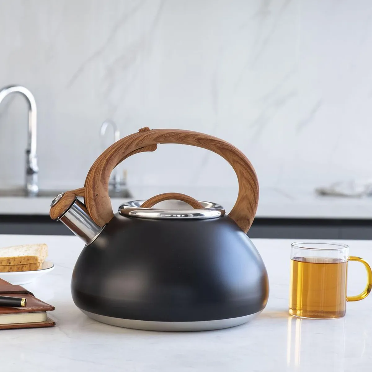 JUST HOME COLLECTION - Tetera de Acero con Mango de Madera Negro 3l