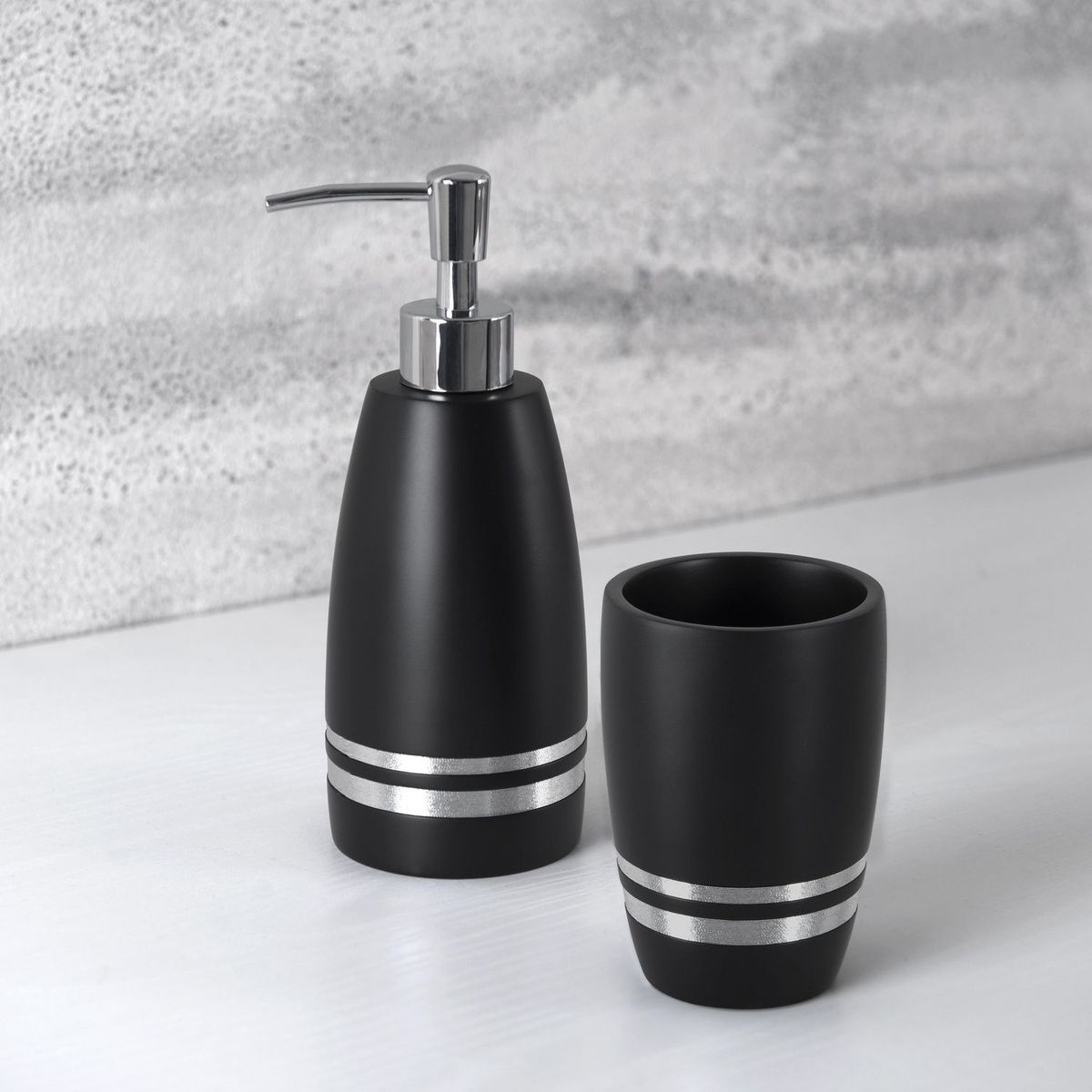 JUST HOME COLLECTION - Dispensador de Jabón Philosophy Negro