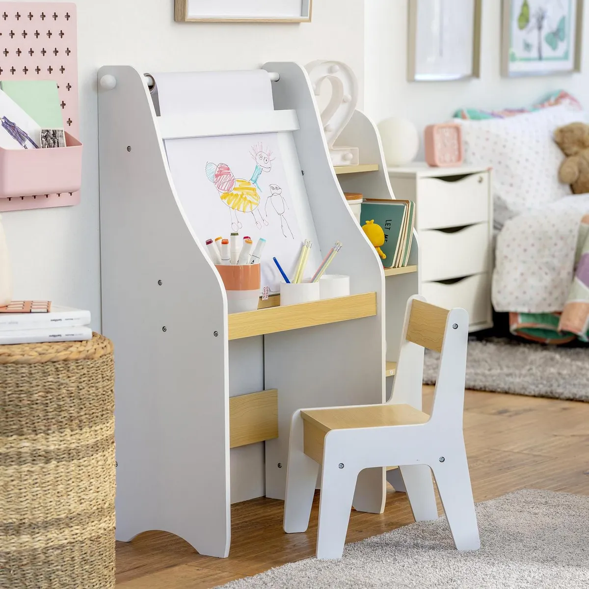 JUST HOME COLLECTION - Set Pizarra Estante + Silla Infantil