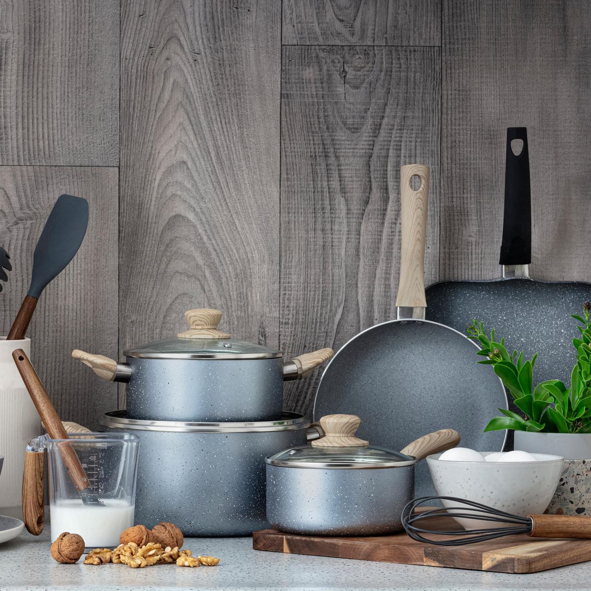 JUST HOME COLLECTION - Measuring Jugo 600ml