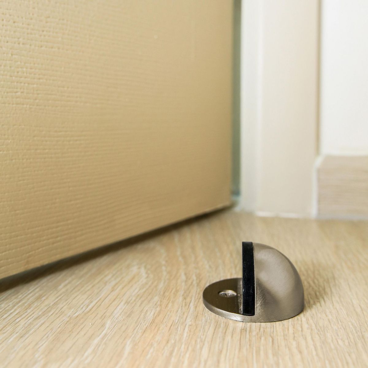 FIXSER - Tope de Puerta Iron 41 X 47.38x25 mm.