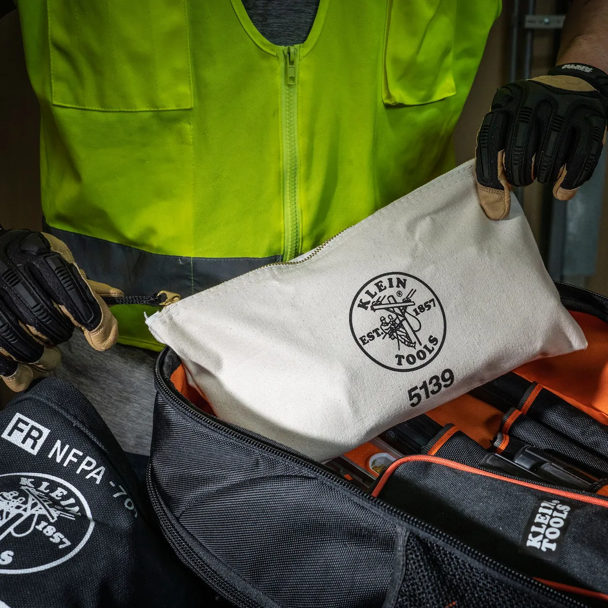 KLEIN TOOLS - Bolsa de lona con cremallera