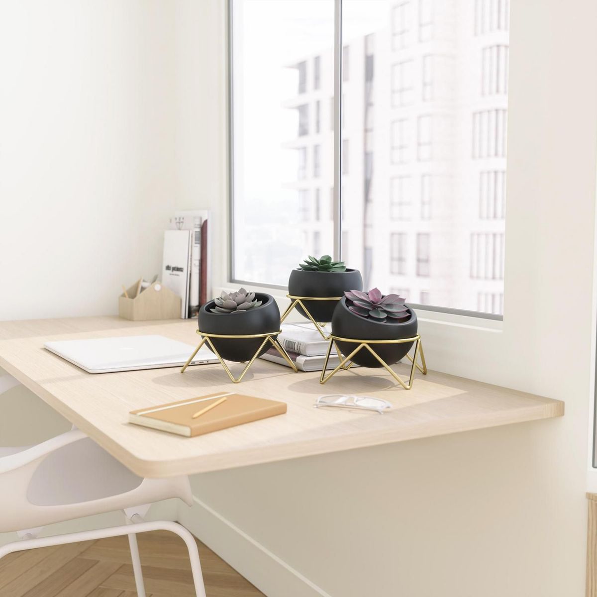 UMBRA - Set 3 Maceteros con Base Negro/Dorado 14.3x11.76x