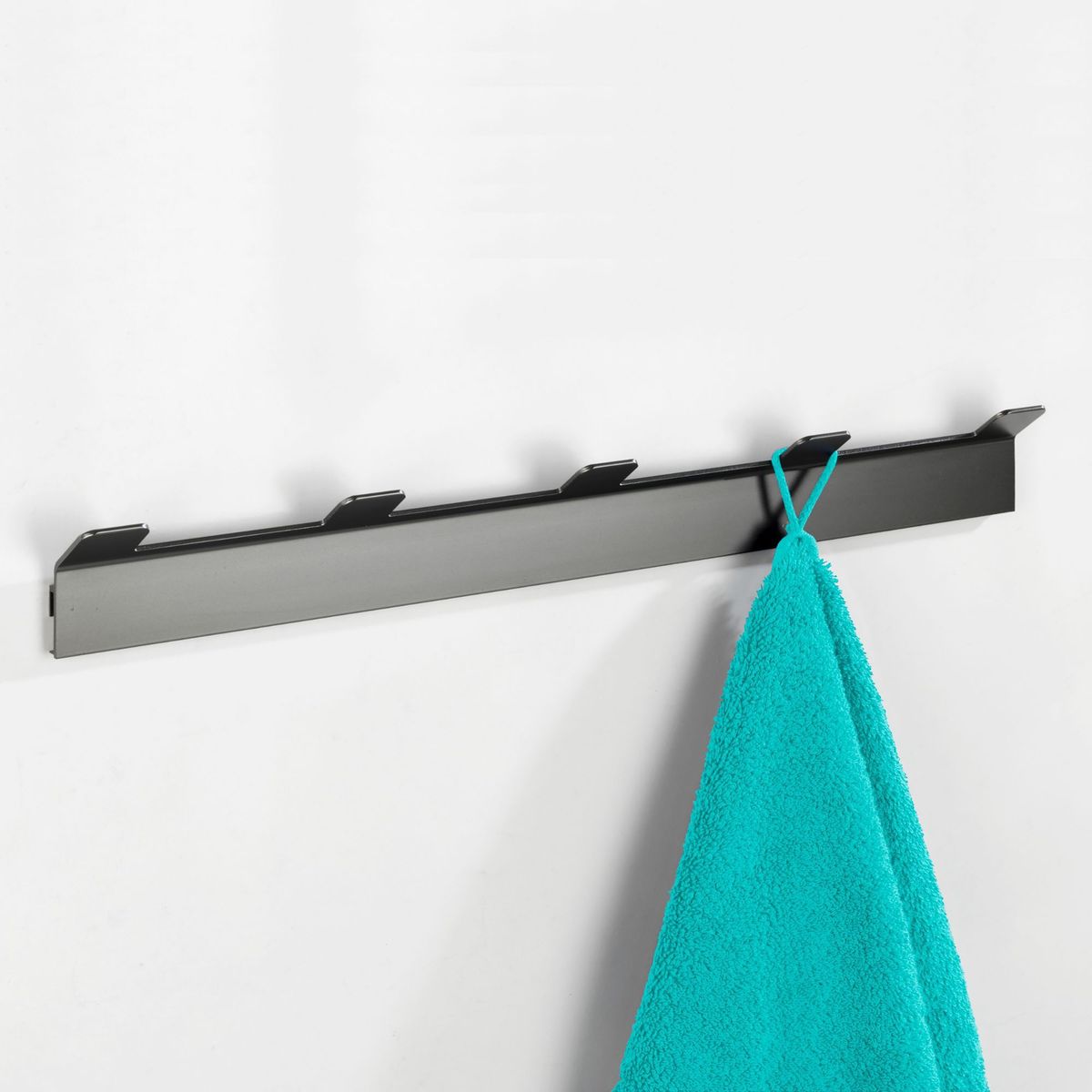 WENKO - Perchero 5 Ganchos 49x5.8x3.3cm Gris