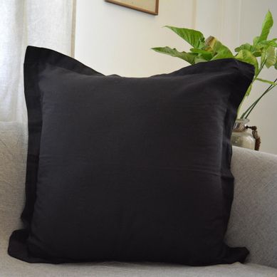 Coj�n Negro con Borde 60x60cm