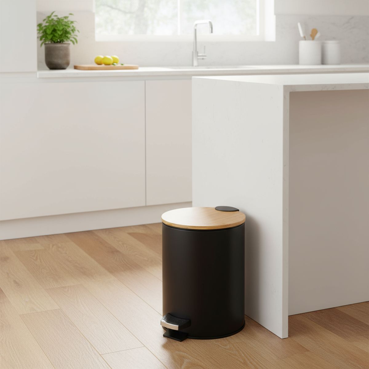 JUST HOME COLLECTION - Papelera de Plástico con Pedal y Tapa Bambú Negra 5L