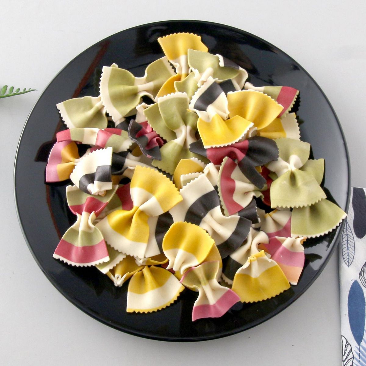 JUST HOME COLLECTION - Set x4 Platos Negro 22cm