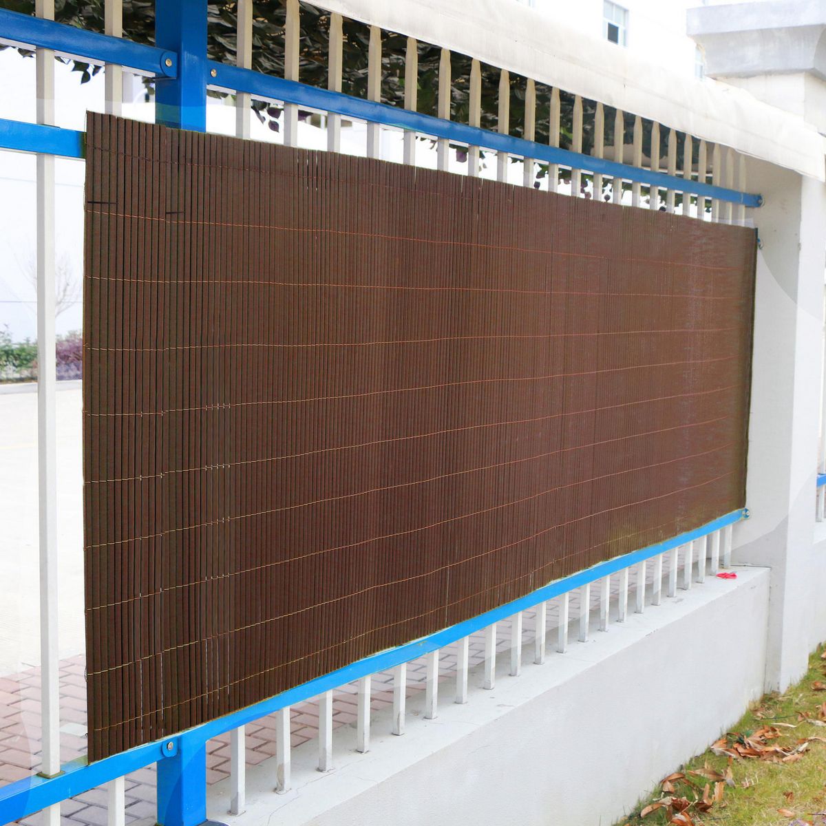 JUST HOME COLLECTION - Cerco para jardín Enrollable PVC Café 300x100cm