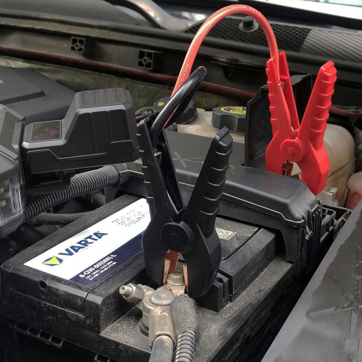 AUTOSTYLE - Partidor Batería 12000MAH 220V